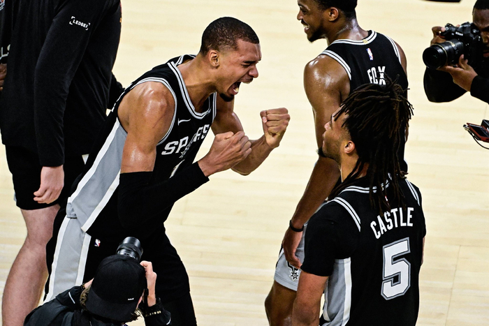 espn nba-NBA最年轻阵容，拥有最年轻且最强的三巨头，他们能否开创王朝？|马刺|霍姆格伦|文班亚马|卡斯尔|福克斯_新浪体育_新浪新闻